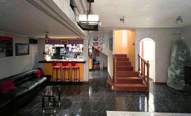 CASA EXCLUSIVA EN VENTA PORTAL DE CUMBAYÁ (SECTOR CUMBAYÁ)