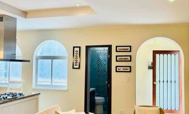 MIRAFLORES VENDO CASA REMODELADA EXCELENTE ZONA .