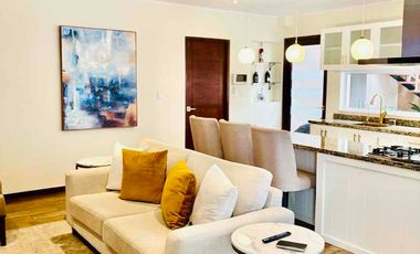 MIRAFLORES VENDO CASA REMODELADA EXCELENTE ZONA .