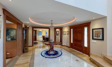 CASA EN VENTA PORTAL DE EL SOL (SECTOR CUMBAYÁ)