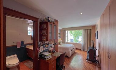 CASA EN VENTA PORTAL DE EL SOL (SECTOR CUMBAYÁ)