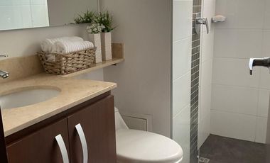 VENTA  DE APARTAMENTO EN ENVIGADO CON AMPLIOS ESPACIOS Y UNIDAD COMPLETA