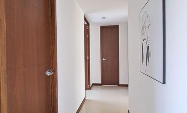 VENTA  DE APARTAMENTO EN ENVIGADO CON AMPLIOS ESPACIOS Y UNIDAD COMPLETA
