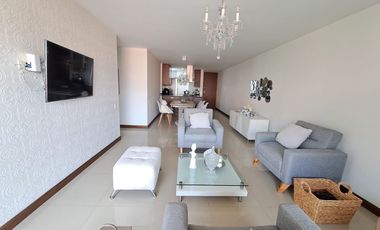 VENTA  DE APARTAMENTO EN ENVIGADO CON AMPLIOS ESPACIOS Y UNIDAD COMPLETA