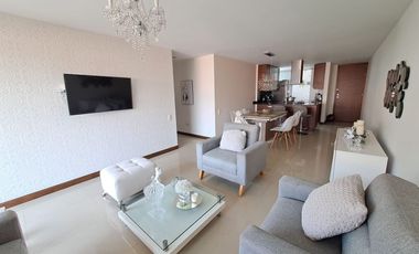 VENTA  DE APARTAMENTO EN ENVIGADO CON AMPLIOS ESPACIOS Y UNIDAD COMPLETA