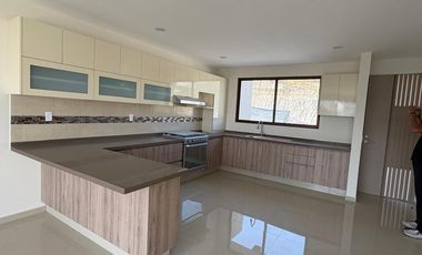 Casa Nueva en Fracc. Cañada de los Olivos Atizapán de Zaragoza