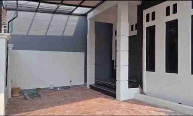 Disewakan Rumah Strategis Siap Huni di Duren Sawit Jakarta Timur