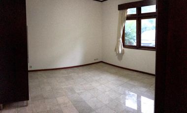 5 Bedroom Tropical House in Pejaten Barat