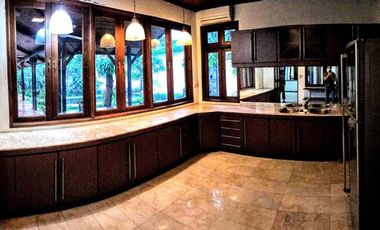 5 Bedroom Tropical House in Pejaten Barat