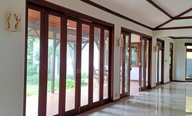 5 Bedroom Tropical House in Pejaten Barat