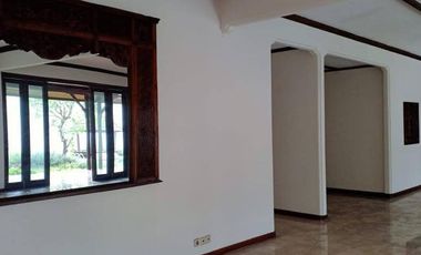5 Bedroom Tropical House in Pejaten Barat