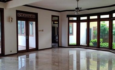 5 Bedroom Tropical House in Pejaten Barat