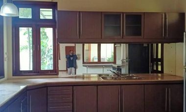 5 Bedroom Tropical House in Pejaten Barat