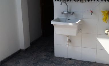 OCASION, LINDA CASA en SURCO 2 PISOS.