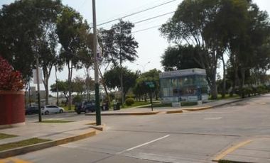 OCASION, LINDA CASA en SURCO 2 PISOS.