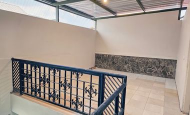 Rumah disewakan di Jambon