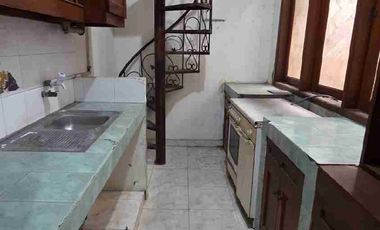 Rumah 2 lantai, Strategis dekat dengan Tol dan Stasiun, Jl. Mt Haryono,  Jl. Soepomo di Tebet, Jaksel