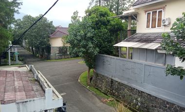 Dijual Rumah di Depok 2 Kamar Tidur Ada Halaman Atas Luas Harga 700jt Nego Strategis Dekat Tol & Fasilitas Umum
