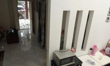 Dijual Rumah di Depok 2 Kamar Tidur Ada Halaman Atas Luas Harga 700jt Nego Strategis Dekat Tol & Fasilitas Umum