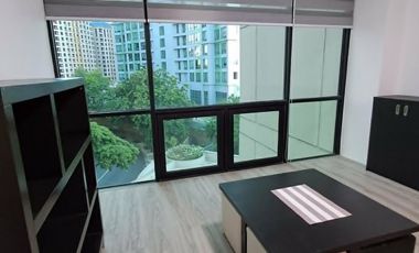 4 Bedrooms Boniridge Cypress Tower  Condo BGC Taguig CIty
