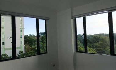 4 Bedrooms Boniridge Cypress Tower  Condo BGC Taguig CIty