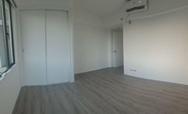 4 Bedrooms Boniridge Cypress Tower  Condo BGC Taguig CIty