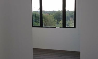 4 Bedrooms Boniridge Cypress Tower  Condo BGC Taguig CIty