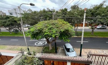 ✨ALQUILO LINDA CASA DE 4 PISOS, REMODELADA A MEDIA CUADRA DEL PARQUE “LOMA AMARILLA” Y DE LA MUNICIPALIDAD DE SURCO