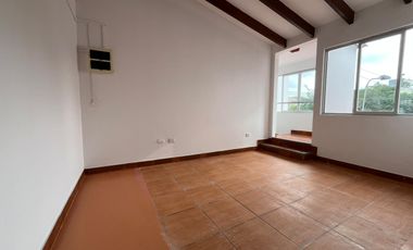 ✨ALQUILO LINDA CASA DE 4 PISOS, REMODELADA A MEDIA CUADRA DEL PARQUE “LOMA AMARILLA” Y DE LA MUNICIPALIDAD DE SURCO