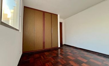 ✨ALQUILO LINDA CASA DE 4 PISOS, REMODELADA A MEDIA CUADRA DEL PARQUE “LOMA AMARILLA” Y DE LA MUNICIPALIDAD DE SURCO