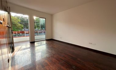 ✨ALQUILO LINDA CASA DE 4 PISOS, REMODELADA A MEDIA CUADRA DEL PARQUE “LOMA AMARILLA” Y DE LA MUNICIPALIDAD DE SURCO