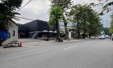 Bangunan Strategis di Jalan Utama Bendungan Hilir – Cocok untuk Kantor, Usaha & Investasi