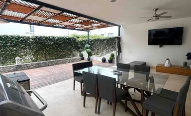 Casa de Lujo Amueblada en Renta en Valle Real