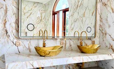 Beautiful Modern Villa with Smart System in Jimbaran