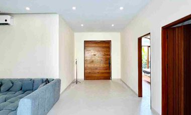 Beautiful Modern Villa with Smart System in Jimbaran