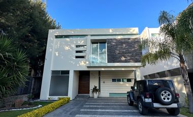 Casa en Venta o Renta Coto Arauca - Zona Tec de Monterrey