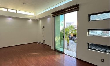 Casa en Venta o Renta Coto Arauca - Zona Tec de Monterrey