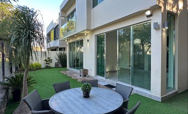 Casa en Venta o Renta Coto Arauca - Zona Tec de Monterrey