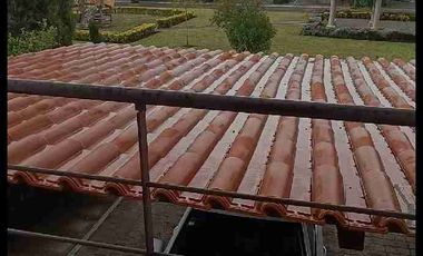 Se renta casa con estacionamiento techado en fraccionamiento villas del campo, Calimaya, Estado de México