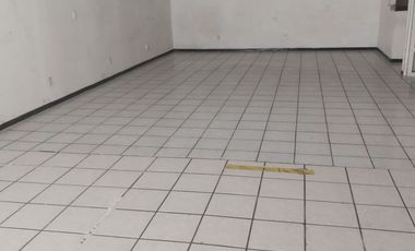 Bodegas y Locales en Av. Sor Juana, Tlalnepantla Centro en Esquina o Cabeza de Manzana