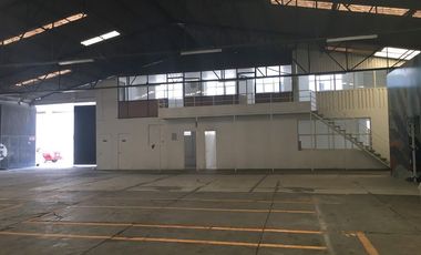 Bodegas y Locales en Av. Sor Juana, Tlalnepantla Centro en Esquina o Cabeza de Manzana