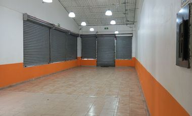 Bodegas y Locales en Av. Sor Juana, Tlalnepantla Centro en Esquina o Cabeza de Manzana