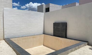 CASA CON LOCAL EN AVENIDA EN LAS AMÉRICAS III, MÉRIDA.