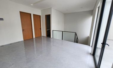 Dijual/For Sale  Rumah Baru 3 lantai , @Setra Duta Lavida 28