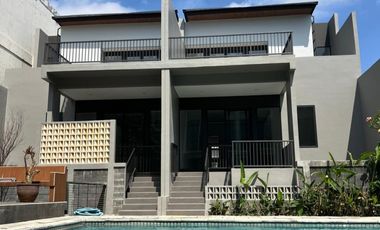 Dijual/For Sale  Rumah Baru 3 lantai , @Setra Duta Lavida 30