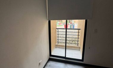¿Buscas la tranquilidad del campo con las comodidades de la ciudad? ¡Este apartamento en Chía es para ti! 🌿✨  Ubicado en la exclusiva y tranquila Ver