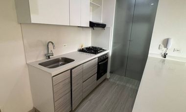 ¿Buscas la tranquilidad del campo con las comodidades de la ciudad? ¡Este apartamento en Chía es para ti! 🌿✨  Ubicado en la exclusiva y tranquila Ver