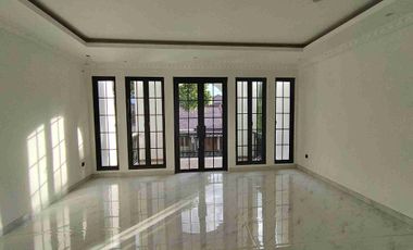 Rumah sewa Baru di pancoran dekat Tugu pancoran jakarta selatan