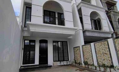 Rumah sewa Baru di pancoran dekat Tugu pancoran jakarta selatan