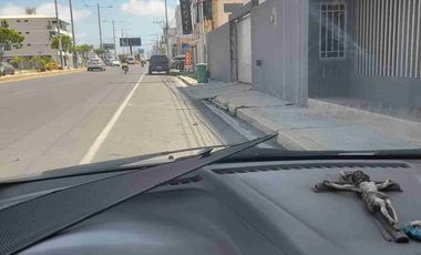Alquilo Departamento SemiAmoblado de 1 Dormitorio en Piso 3 con Ascensor, en Los Condominios CAMBORIU, frente al COLEGIO RUBIRA, en EL CENTRO DE  SALINAS
